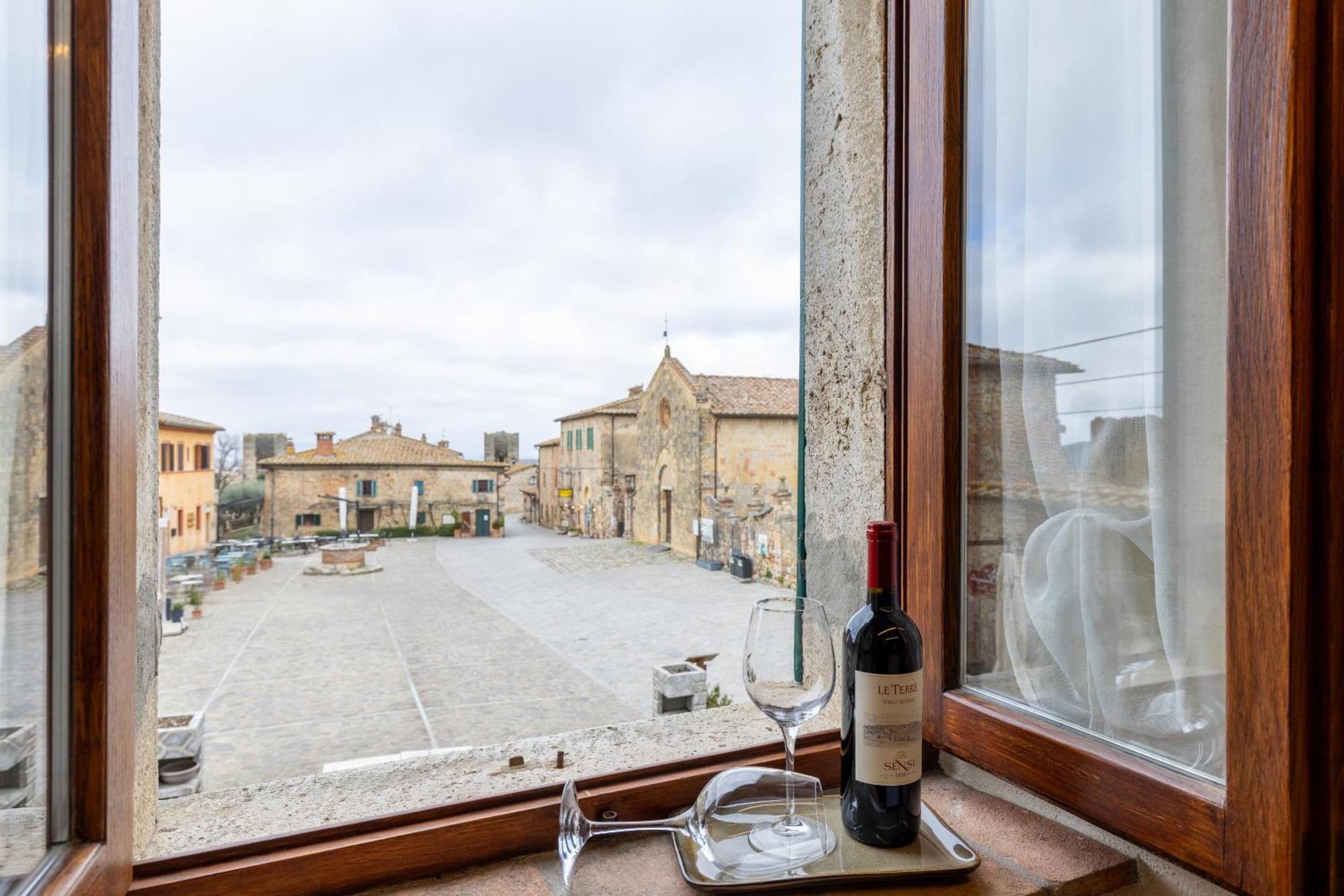 ホテル Sognare Nel Castello モンテリッジョーニ エクステリア 写真